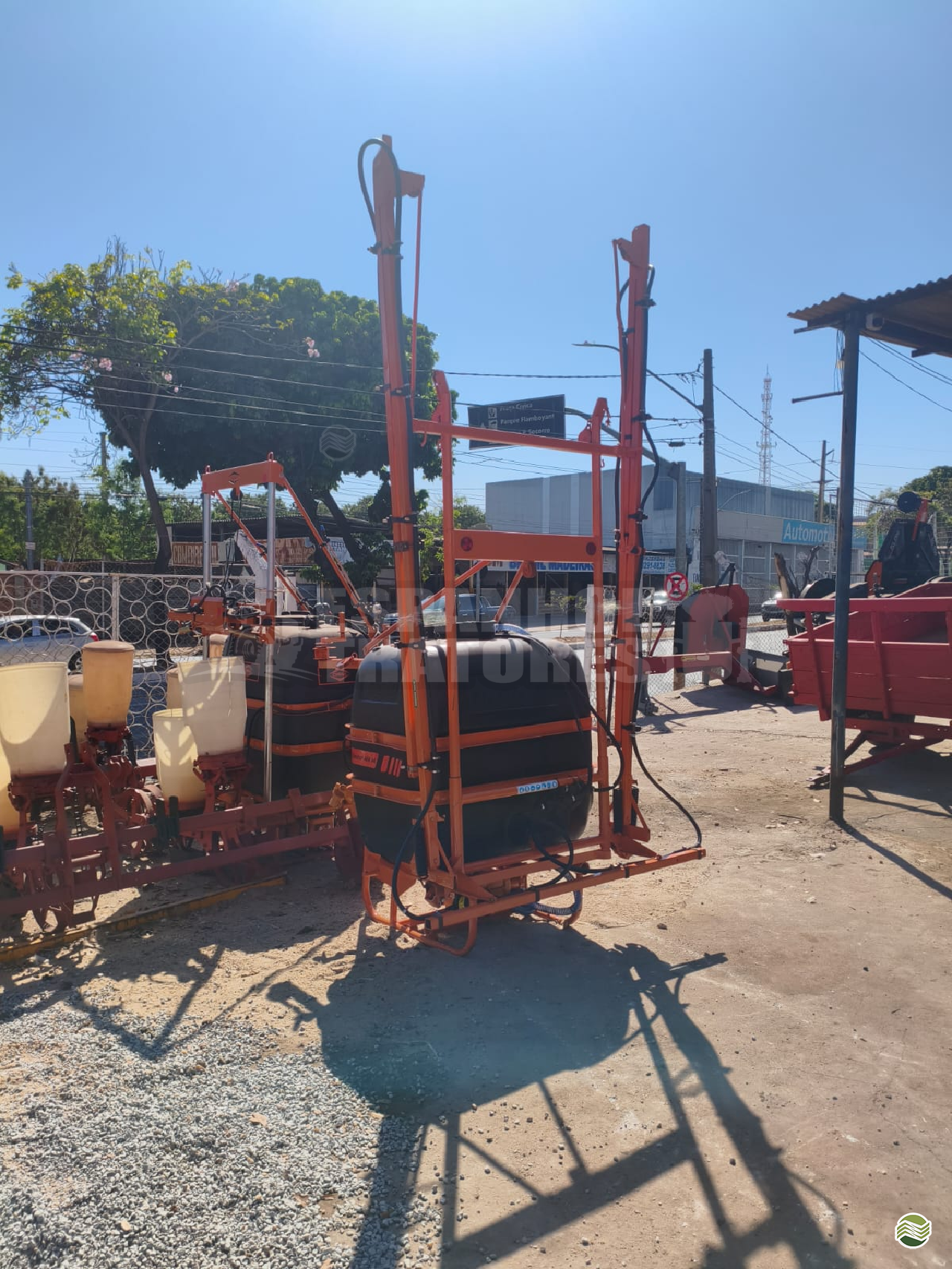 IMPLEMENTOS AGRICOLAS PULVERIZADOR 600L Espanhol Tratores GOIANIA GOIAS GO